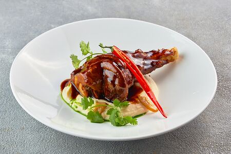 Рулька молодого ягненка