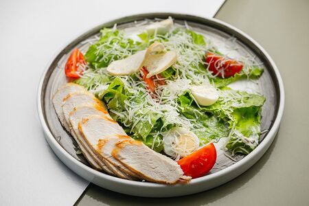 Цезарь с курицей