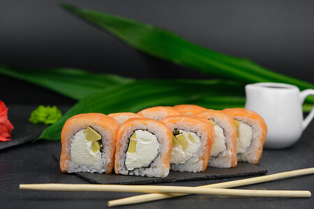 Ролл Филадельфия с авокадо