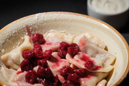 Вареники с вишней