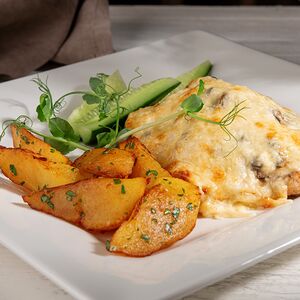 Курица по-купечески с картофельными дольками