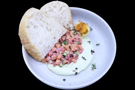 Тартар из лосося и тунца