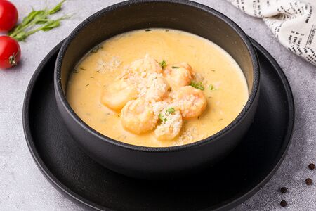 Сырный суп с креветками