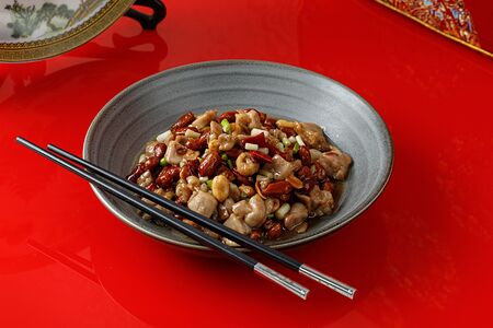 61 Курица Гунбао