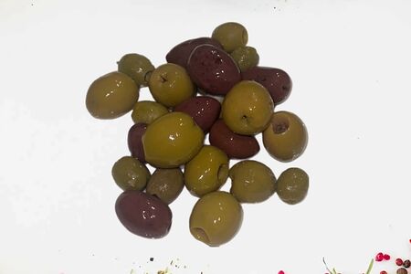 Маслины и оливки в ассорти