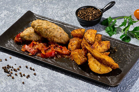 Люля-кебаб из курицы с картофелем по-деревенски