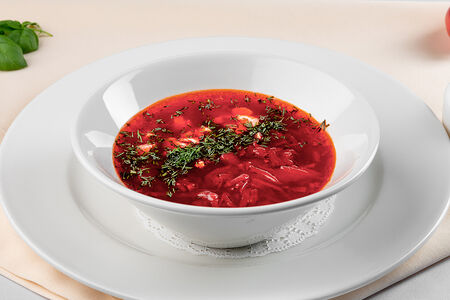 Борщ с курицей и сметаной