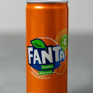 Ֆանտա թիթեղյա տարայով