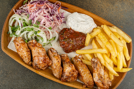 Порция с Крылышками