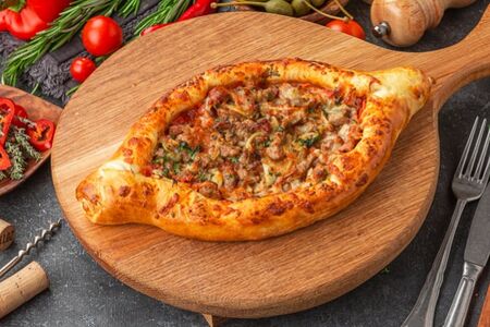 Хачапури по-аджарски со свининой 