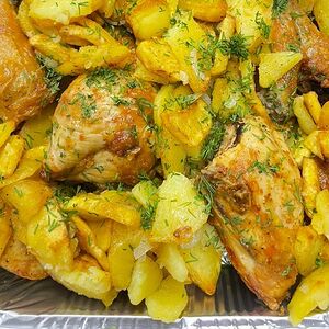 Жаркое с целой курицей