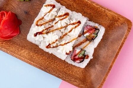 Ролл с креветками и унаги