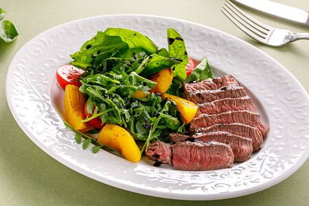 Стейк-салат