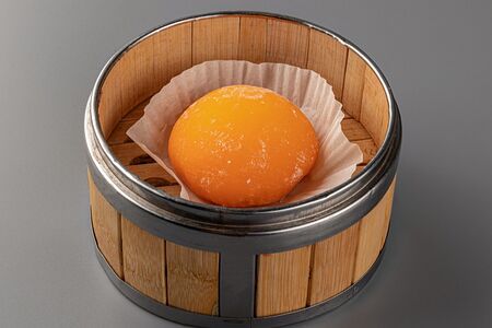 Моти с соленой карамелью