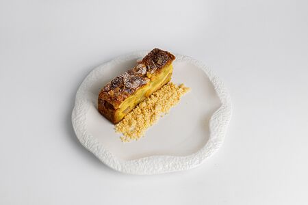 Королевский грушевый пирог со сливочным кремом