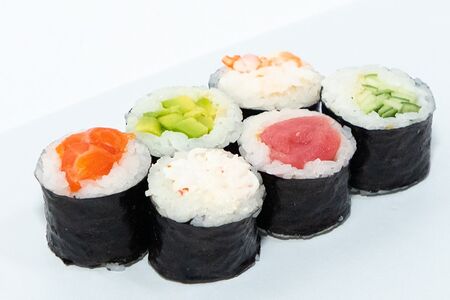 Ролл с тунцом классический