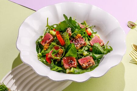 Салат с тунцом 