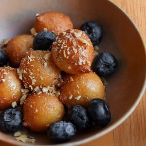 Пончики Ванильный крем-голубика