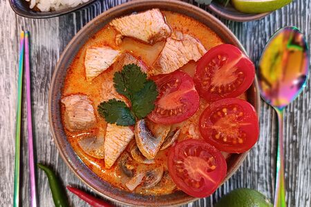 Том ям с цыплёнком 