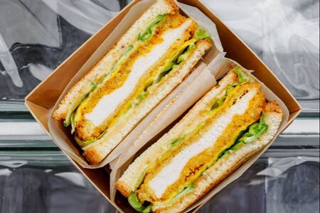 Сэндвич с куриным шницелем