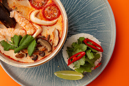 Том Ям с морепродуктами