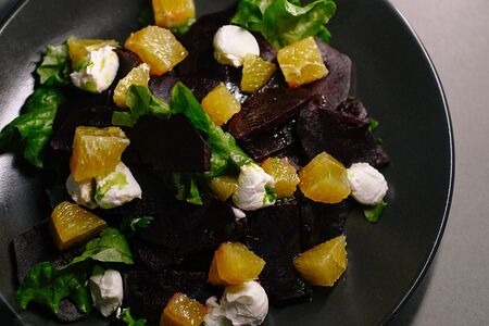 Салат с запеченной свеклой