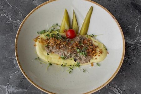 Бефстроганов с картофельным пюре