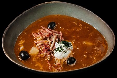 Солянка с копченостями