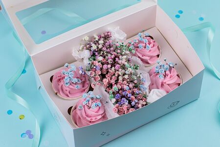 Капкейки с гипсофилой набор