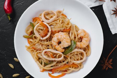 Лапша с морепродуктами