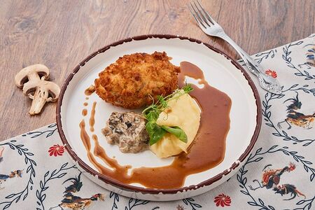 Котлета пожарская с картофельным пюре