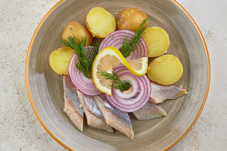 Сельдь с картофелем