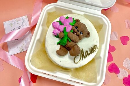 Бенто-торт Мишка с тюльпанами для мамы