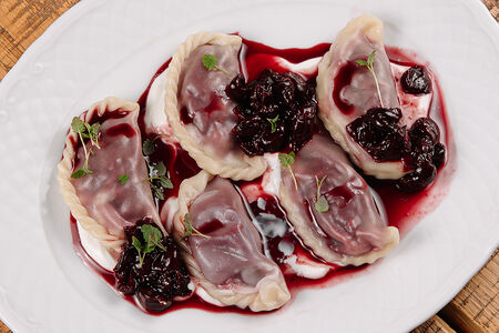 Вареники с вишней