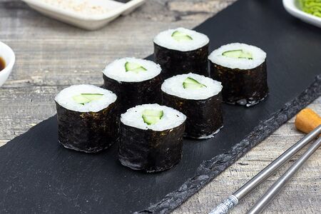 Ролл огурец