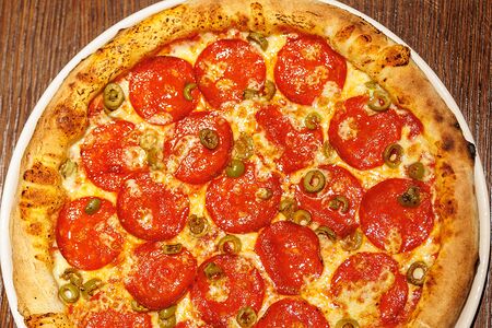 Пицца Пепперони с оливками