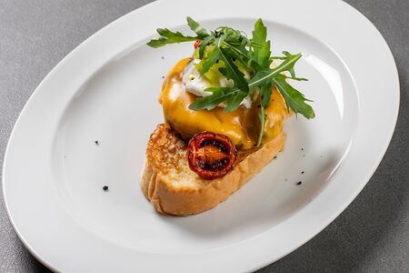 Бифштекс XL с копченой вишней и запеченным бэби картофелем