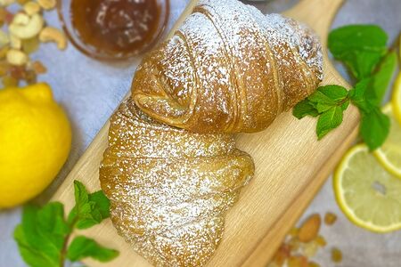 Круассан со сгущенкой