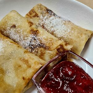 Блины с вареной сгущенкой 