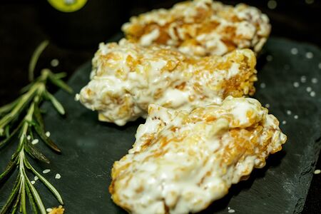 Куриные крылышки в сливочном соусе