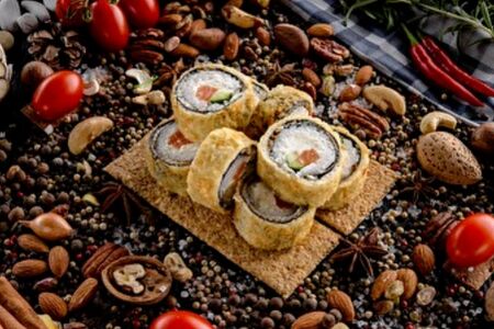 Горячий с угрем и лососем