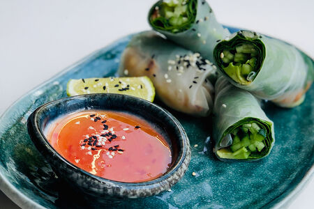 Спринг-ролл с крабом