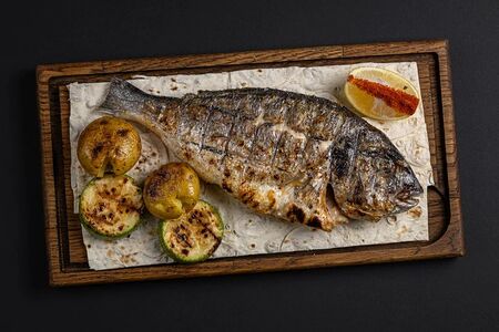 Дорадо на гриле