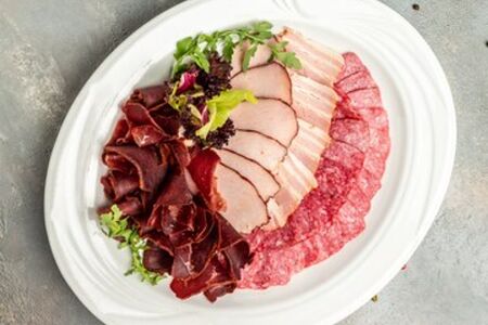 Мясная тарелка