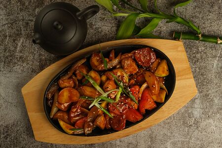 Сковородка с куриными потрошками