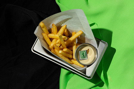 Картошка фри с медово-горчичным