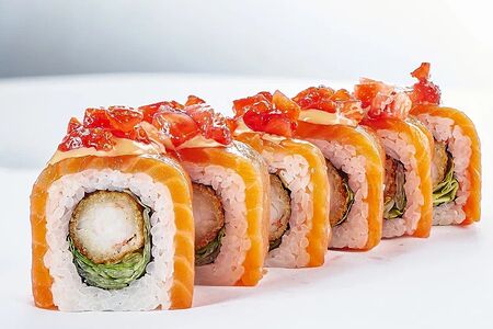 Ролл Филадельфия с креветкой и клубникой