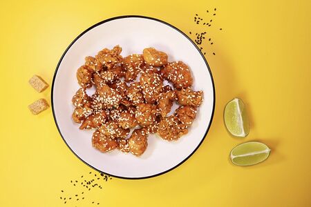 Чикен в кисло-сладком соусе