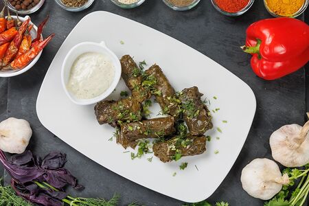 Долма из виноградных листьев 