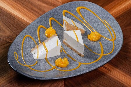 Холодный кокосовый чизкейк с манго 